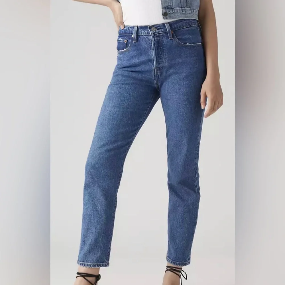 Levis - 501 Original Cropped Jeans - Medium Wash - Blank Red Tab - Waist 24